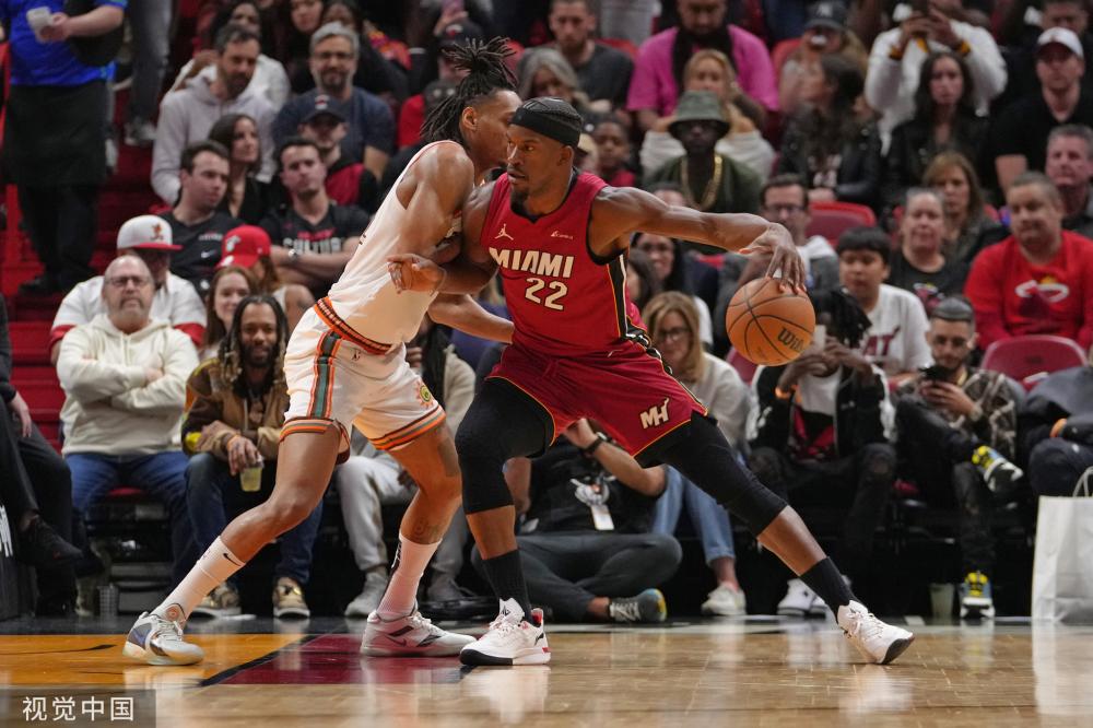 并通过休闲 并通过休闲