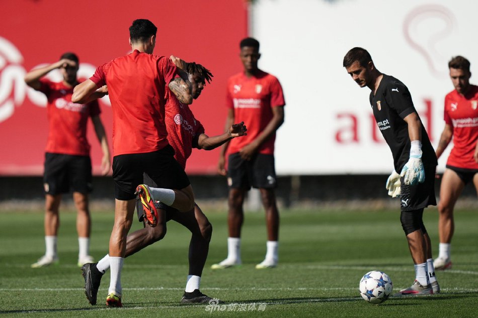 场上屡次取 场上屡次取